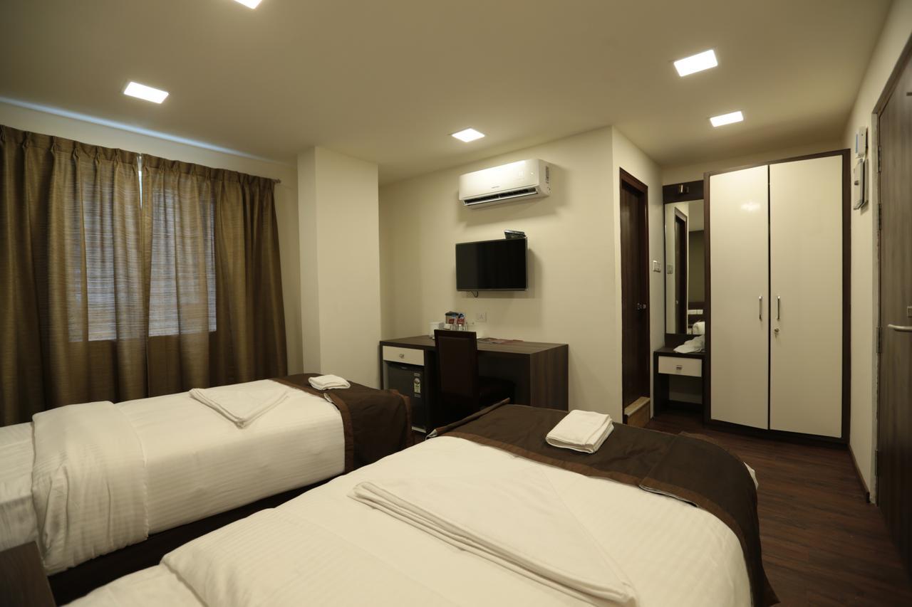 Hotel Royal Inn - Electronic City Бангалор Екстериор снимка
